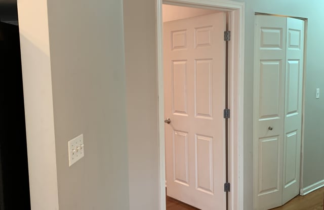 Photo of 1451 S Halsted St