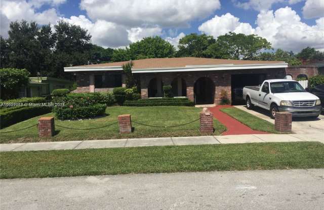 220 Northwest 33rd Terrace