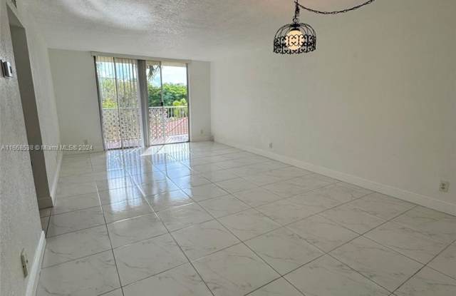 8511 Northwest 8th Street