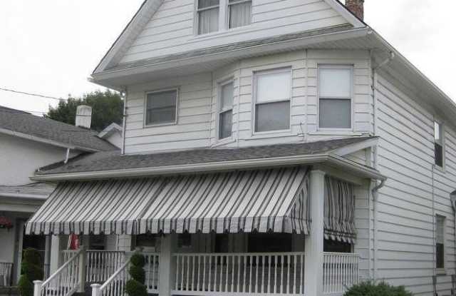 127 N Lincoln Avenue