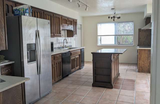 4519 Larchmont Dr Ne - 4519 Larchmont Drive Northeast, Albuquerque, NM 87111