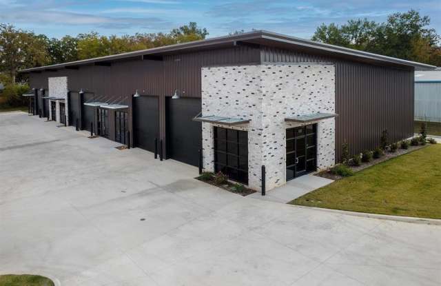 Photo of 6708 S Broadway Avenue