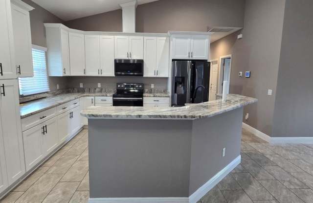 643 MARION OAKS TRAIL