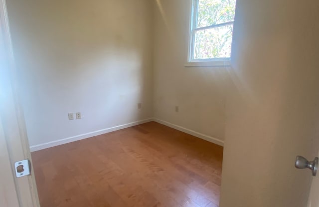 1120 Norwood Ave - 1120 Norwood Avenue, Oakland, CA 94610