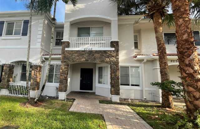 8246 SW 27th St