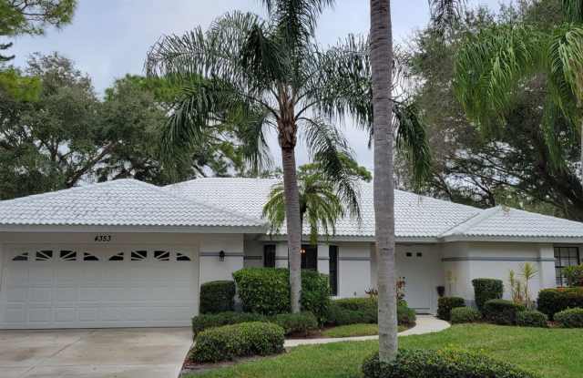 SHORT TERM- 6 MONTH MINIMUM RENTAL in Palmer Ranch 3/2 renovated pool home