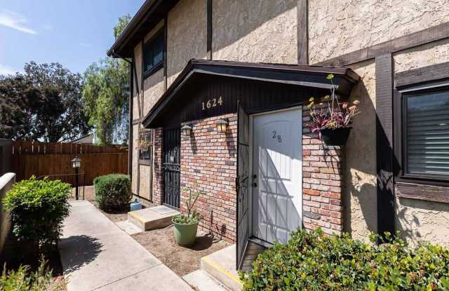 Photo of SPRING VALLEY HIDDEN GEM, LIGHT  BRIGHT TOWNHOME, WASHER/DRYER IN UNIT, POOL  PET FRIENDLY!!!