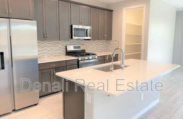 13335 W Red Range Way