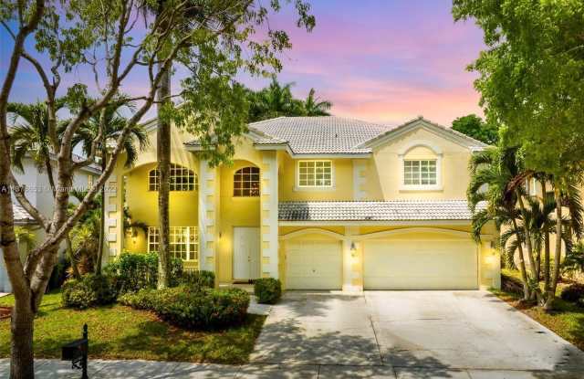3745 Heron Ridge Ln