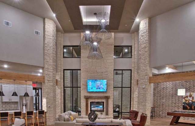 Hunters Creek Apartments