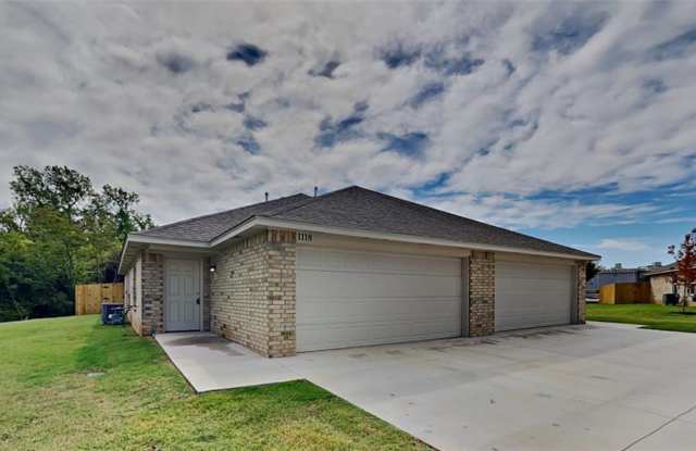 Luxury NEW 3 Bedroom 2 Bathroom Duplex with 2 Car Garage in Yukon Schools