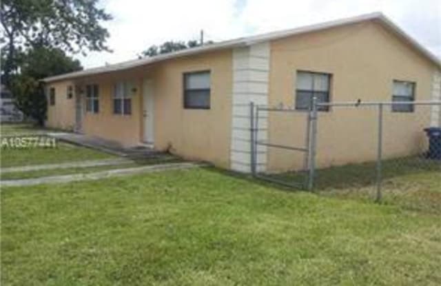 3198 NW 55th St - 3198 NW 55th St, Brownsville, FL 33142