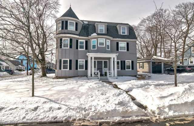 11 French St unit: 2