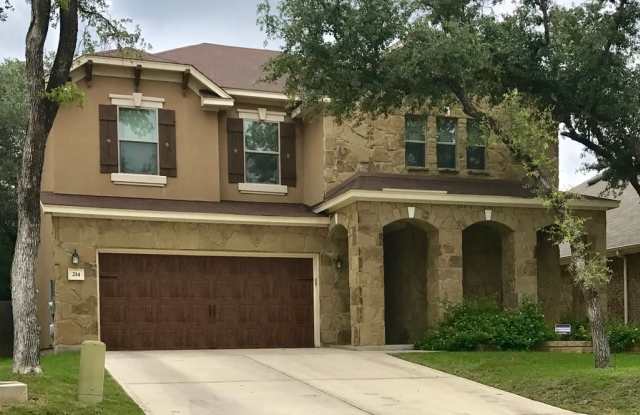 Photo of Spacious 4 Bedroom Home with Multiple Living Areas