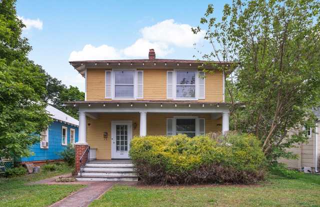 Spacious 3 Bed/1.5 Bath Home - AVAILABLE NOW! - 1310 Greycourt Avenue, Richmond, VA 23227