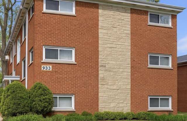 933 College Avenue unit: A