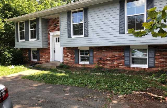 2917 CHAIN BRIDGE RD