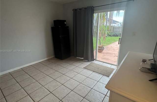 17016 SW 144th Ct