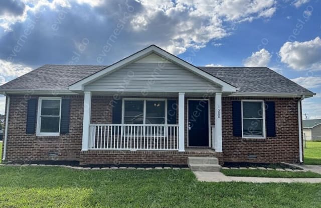 1300 Chucker Dr - 1300 Chucker Drive, Clarksville, TN 37042