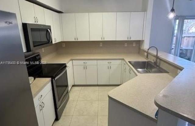 2215 SE 23rd Ter