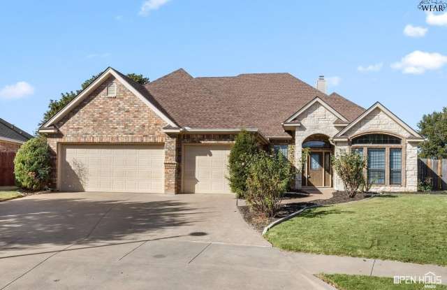 4122 CANDLEWOOD CIRCLE