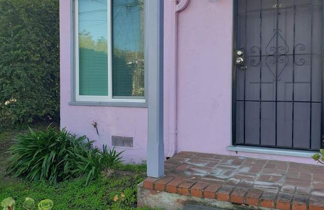 Photo of 1408 Berkeley Way