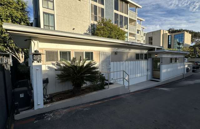 1327 La Palma Street