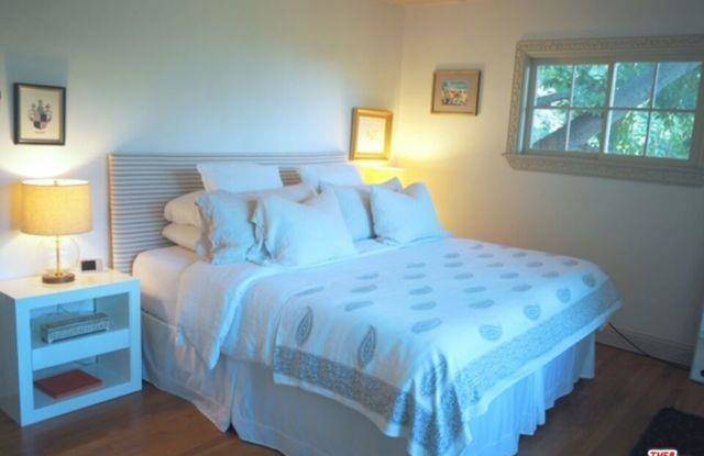 11720 Laurelcrest Drive