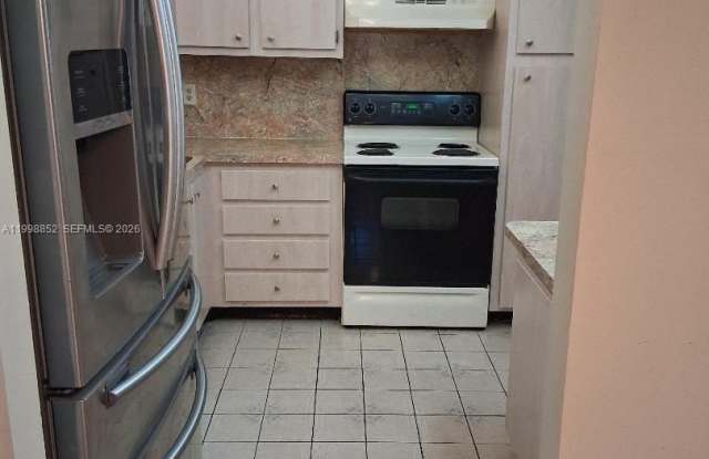 1100 St Charles PL