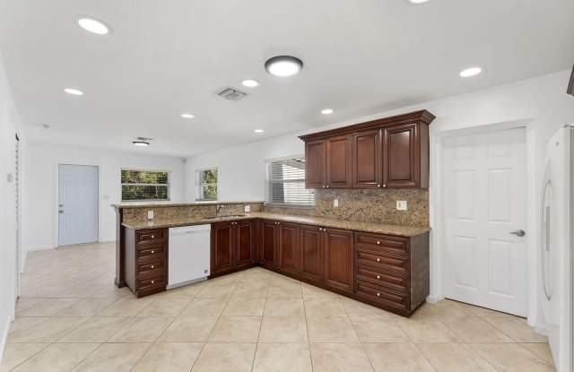 105 NW 7th Court, Deerfield Beach, FL 33441