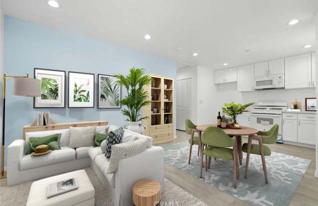 Photo of 14241 Magnolia -1