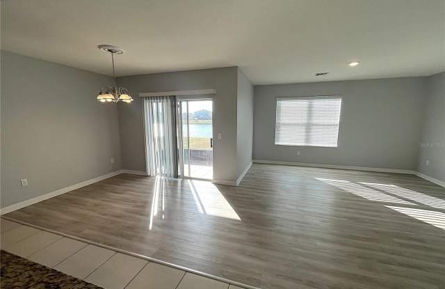 3925 PARK WILLOW AVENUE