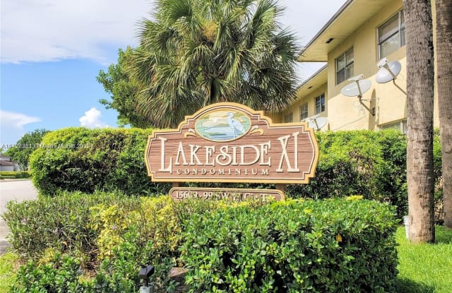 15659 SW 73rd Cir Ter - 15659 Southwest 73rd Circle Terrace, Kendall West, FL 33193