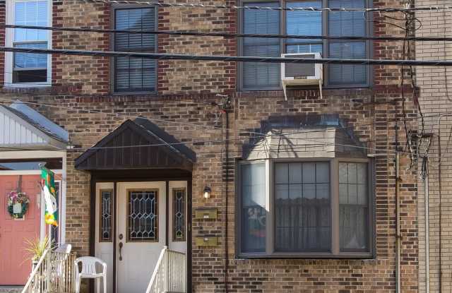 154 W 29TH ST