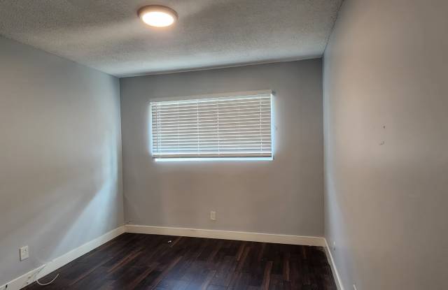 323 North Virgil Avenue #3