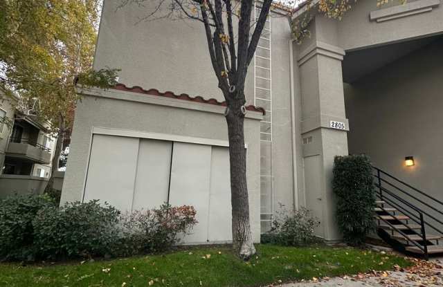 Gated West Lancaster Condo close to A V College