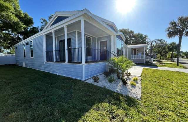 117 North Lake Drive, #806