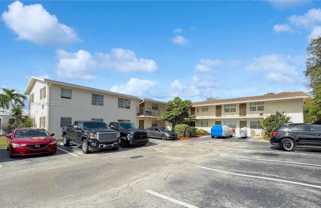 215 NW 25th St