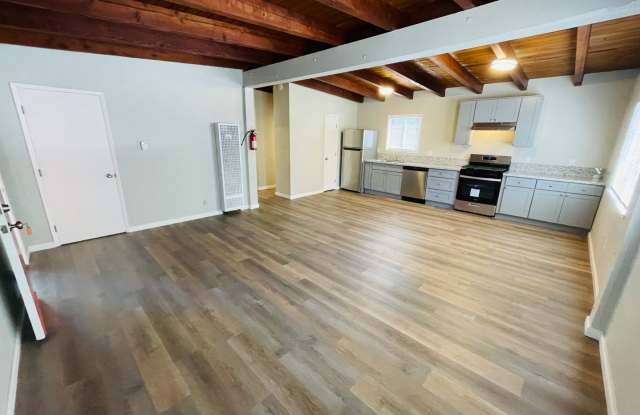 2 bed 1 bath unit for rent in South Lake Tahoe