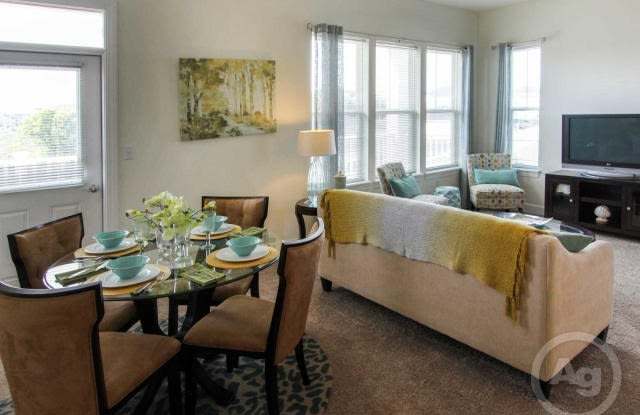 Residences at Lexington Hill I