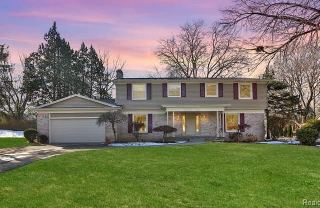 1610 HUNTERS RIDGE Drive - 1610 Hunters Ridge Drive, Oakland County, MI 48304