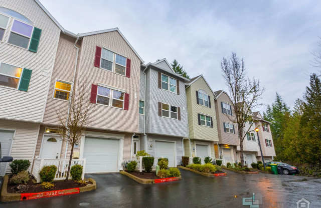 Murrayhill 2 Bd/2.5 Bth Townhome near Nike and Intel w/ attached garage!