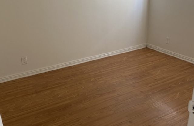 400 West Carson Street