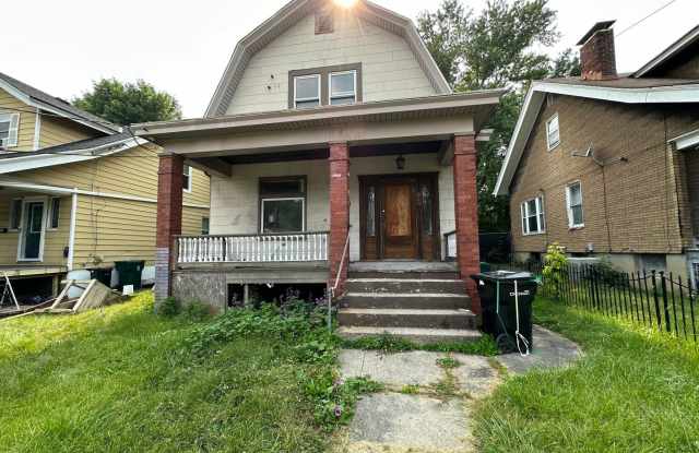 929 Seton Ave