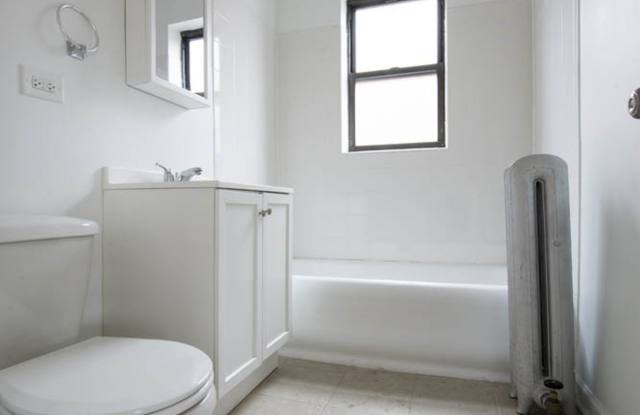 7914 S Hermitage Auburn Gresham Apartments