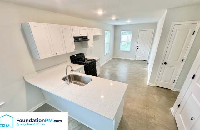 2504 East Tyler Avenue