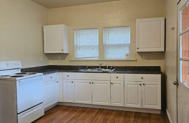 Two Bedroom One Bath Lower Duplex with W/D Hookup