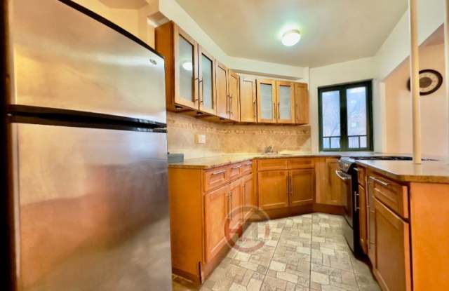 1651 Metropolitan Ave 4G