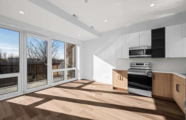 Photo of 1439 West Fillmore St.