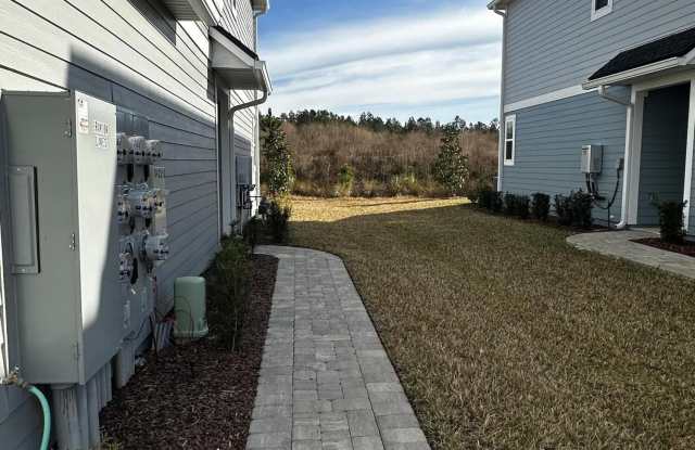 411 BRANDON LKS Drive